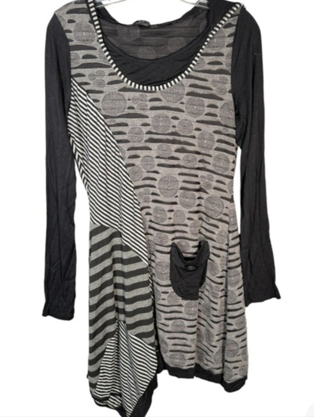Cativa Women' Small Geometric Tunic Black & Gray Size Small, Good Condition